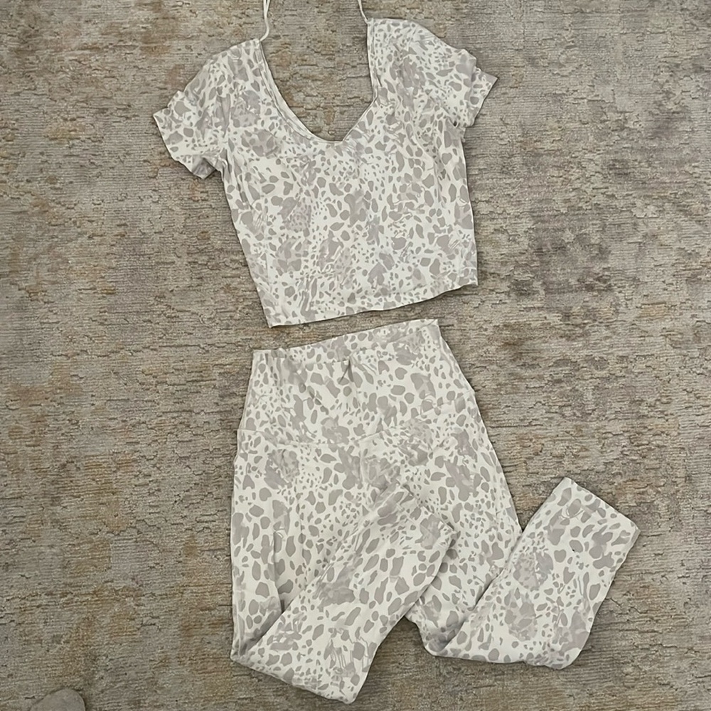 Lululemon cheetah set